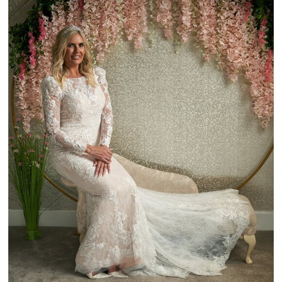 Pronovias Panjin Wedding Gown Size 14 Lace Long Sleeve - Picture 7 of 15